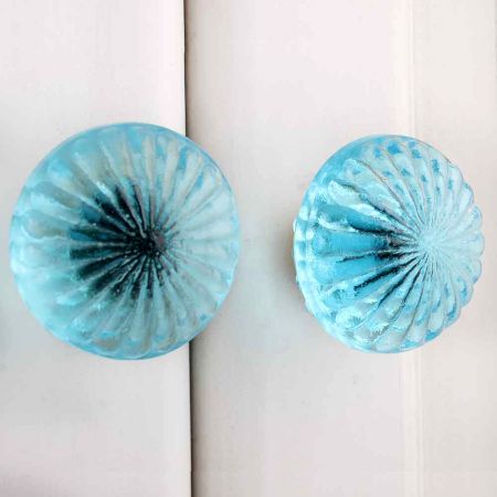 Water Color Daisy Flower Knob